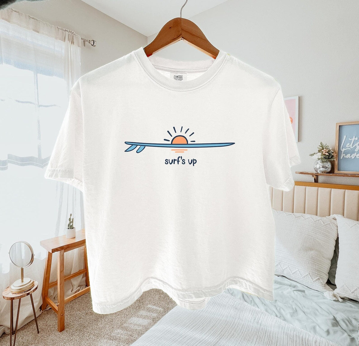 Sun Surfing Cropped Tshirt Ocean Beach T-shirt Summer Shirt Customizable Comfort Colors Women's Shirts Oversized Surf Board Surf's Up Tee
