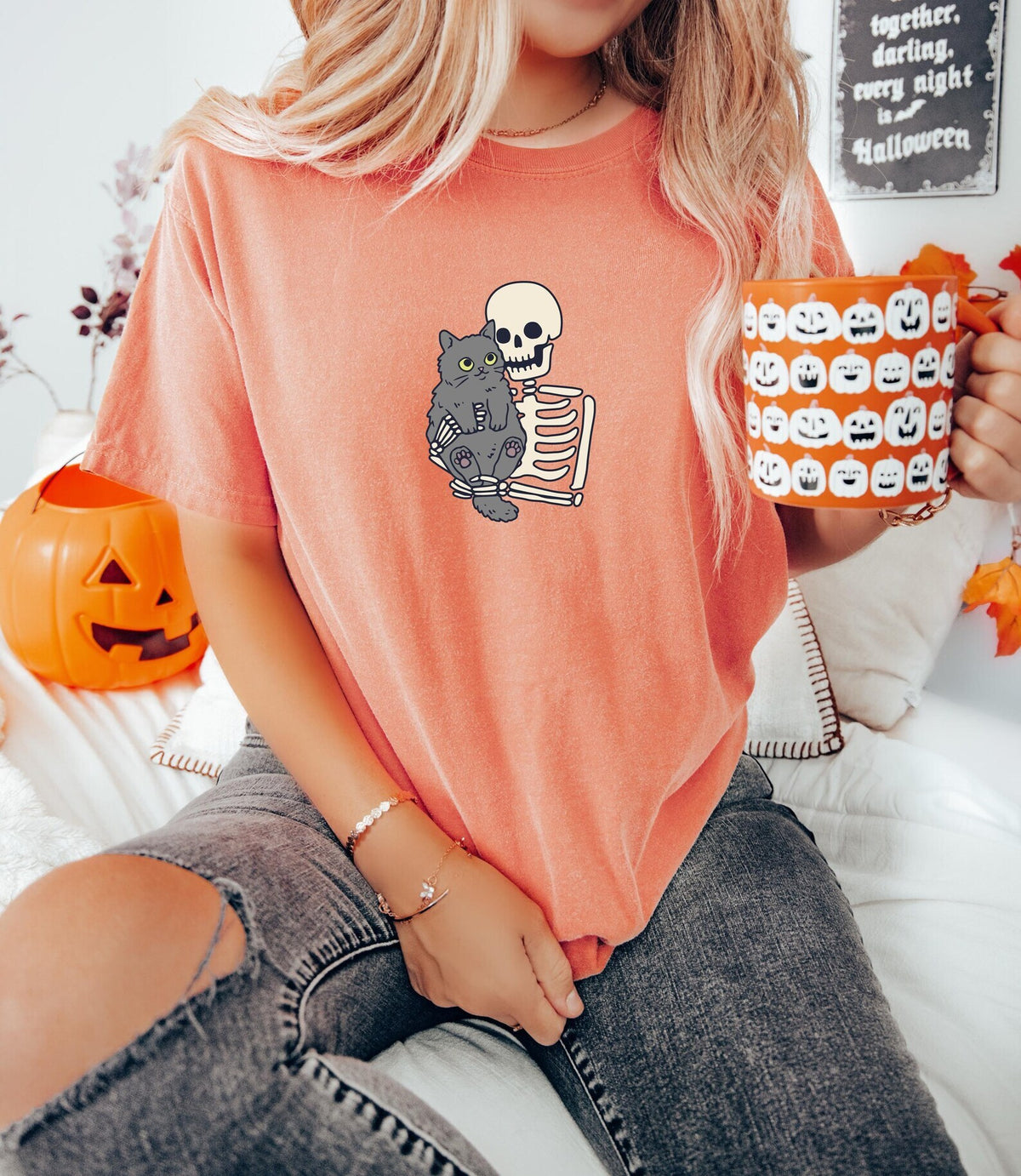 Halloween Shirt Skeleton Holding Cat Black Cat Tshirt Spooky Tee Halloween T-Shirt Fall Womens Mens Shirts Tshirts Comfort Colors Oversized