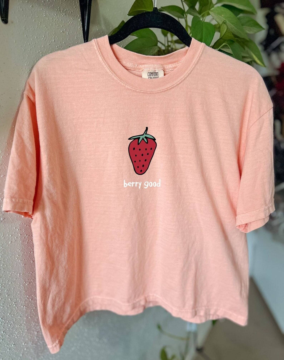 Strawberry Shirt Strawberries Cropped Boxy Tshirt Farmers Market Tee Comfort Colors Strawberry Patch Tee Oversized T-shirt Vegan Food Shirt