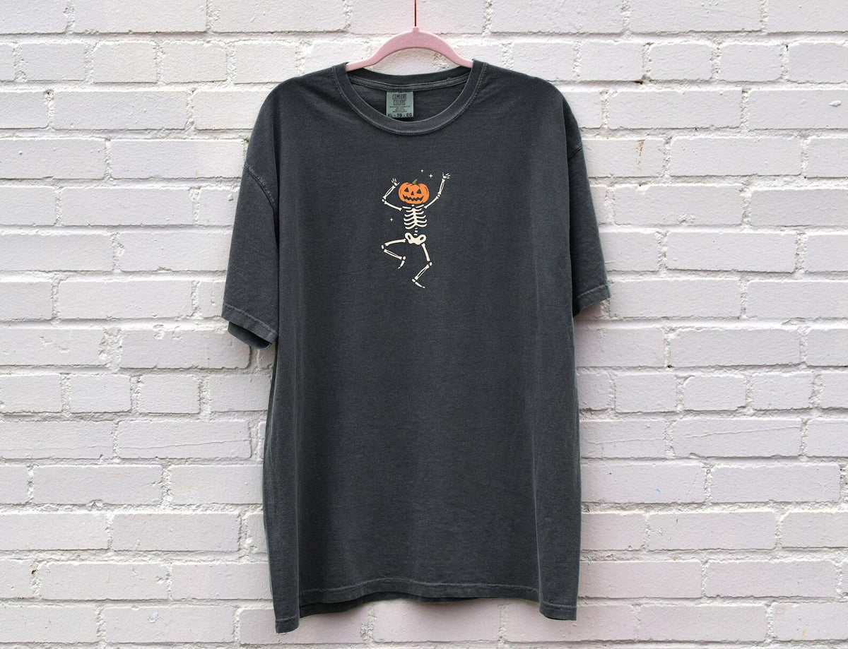 Halloween Shirt Dancing Skeleton Jack O Lantern Jackolantern Tee Pumpkin Spooky Fall Tshirt Womens Mens Shirts Oversized Comfort Colors Tee