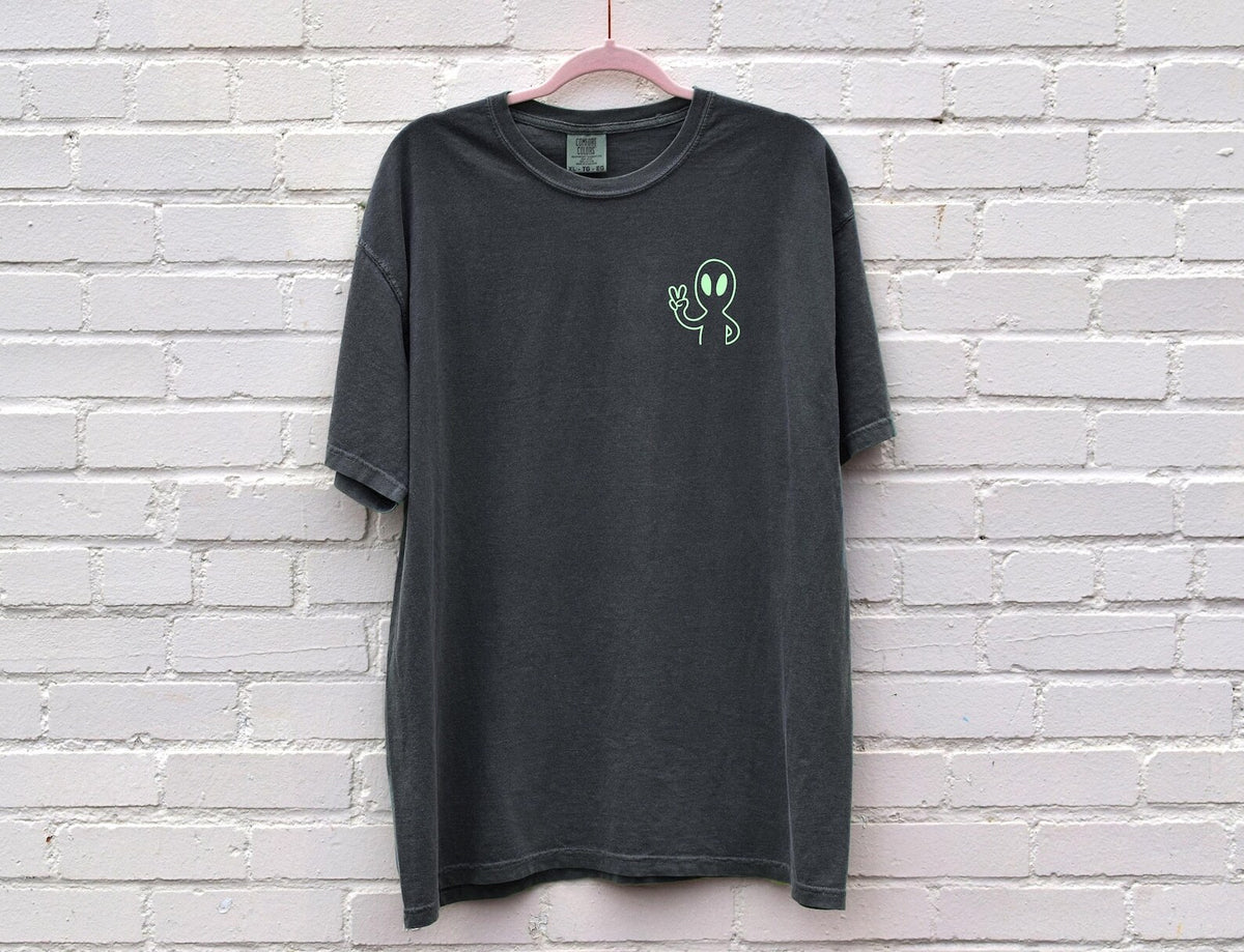 Alien UFO Shirt Peace Sign Tshirt We Come in Peace Tee Area 51 Cropped Shirt Space T-Shirt Comfort Colors Gift Gifts